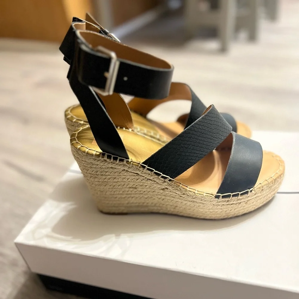 Dolce Vita Shayla Espadrille Wedge size 8